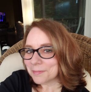 Meet your Posher, Carla